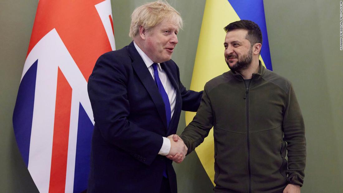 Boris Johnson fton Zelenskyn të vizitojë Britaninë: Do të isha i nderuar nëse ka mundësi