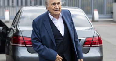 “Mezi marr frymë”, shtyhet gjyqi i Blatter