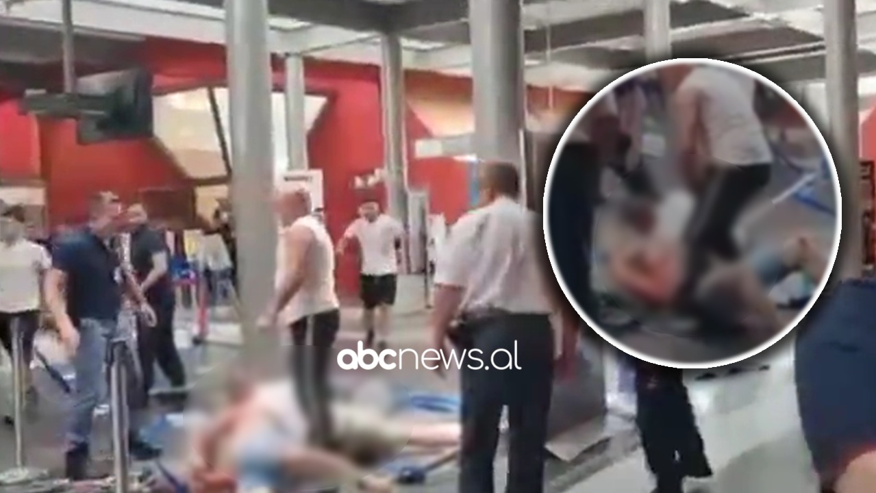 Si ndeshje “Wrestling”, momenti i përleshjes së shqiptarëve në aeroportin italian