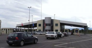 Korrupsion e kontrabandë, arrestohen 7 persona në Pogradec, mes tyre 2 doganierë dhe 2 policë të Qafë Thanës