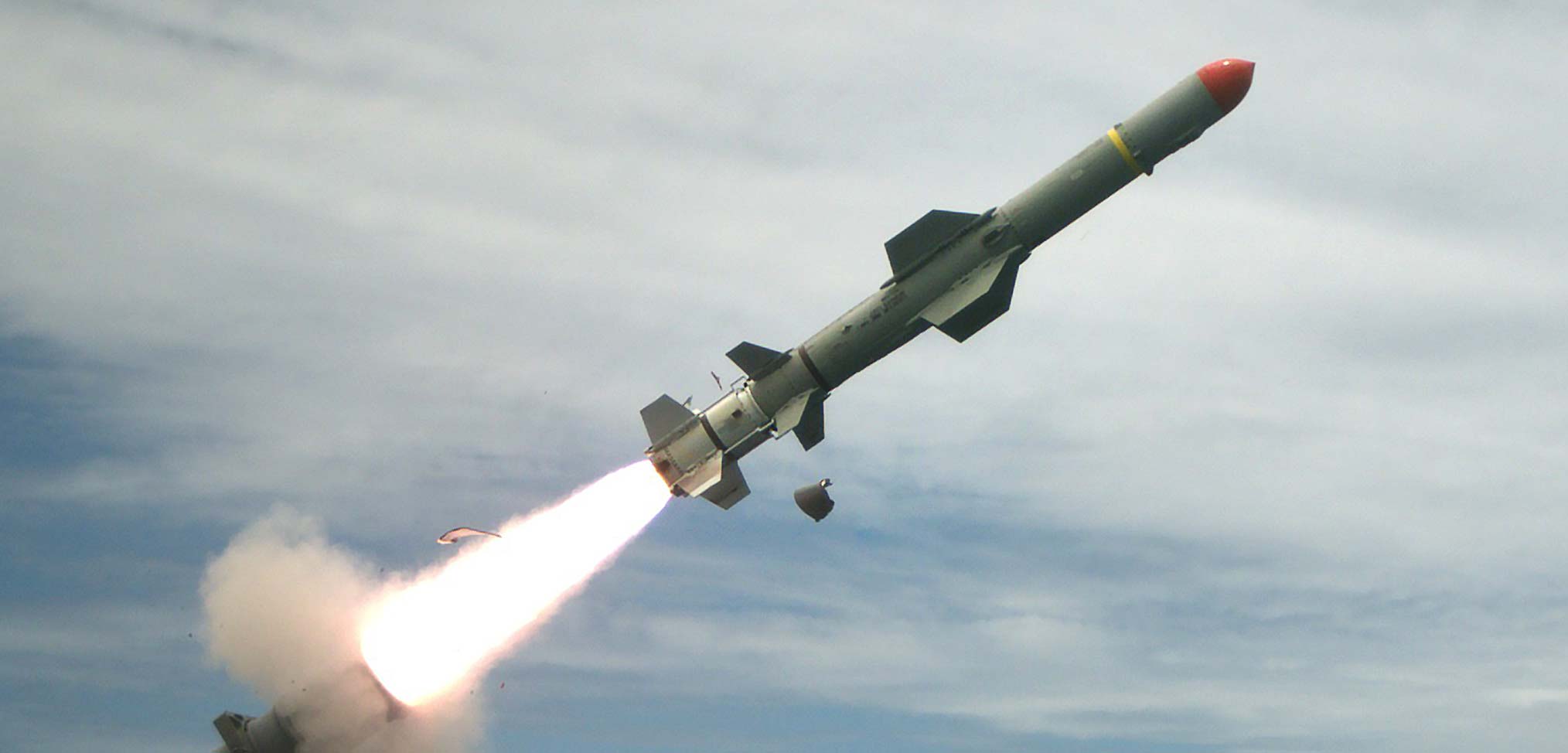 Inteligjenca britanike: Rusia po sulmon me raketa me rreze të gjatë veprimi në të gjithë Ukrainën