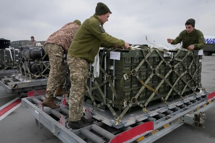 SHBA dërgon miliona dollarë ndihmë shtesë ushtarake për Ukrainën