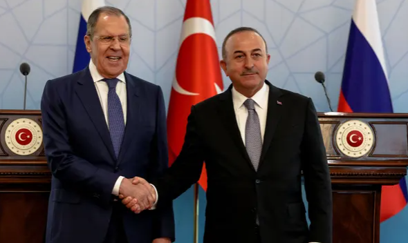 Beteja e grurit, përfundon takimi mes Lavrov dhe Çavusoglu, kushti për Ukrainën