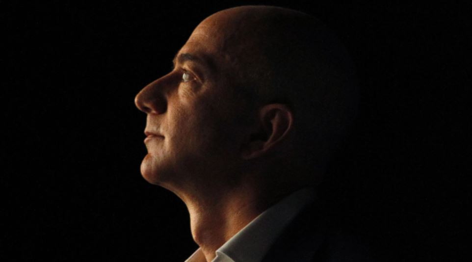 Pyetja e artë” e Jeff Bezos, që duhet ta bëni përpara se të merrni një vendim të madh