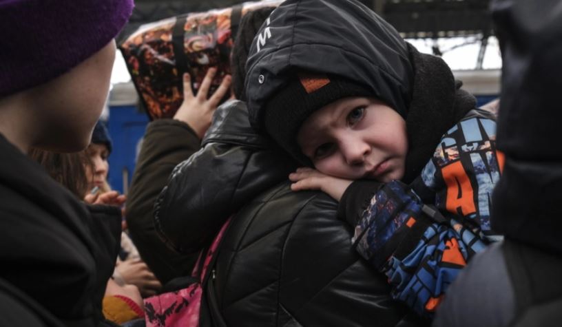 UNICEF apelon: Asnjë fëmijë nga Ukraina mos të birësohet në Rusi