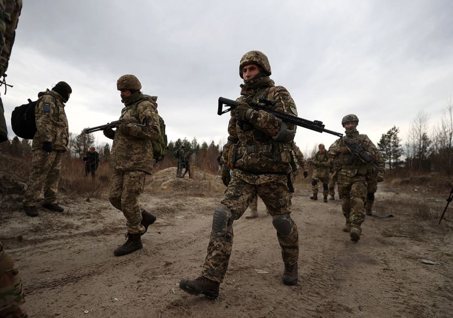 Ukraina dhe Rusia shkëmbejnë trupat e 50 ushtarëve të pajetë