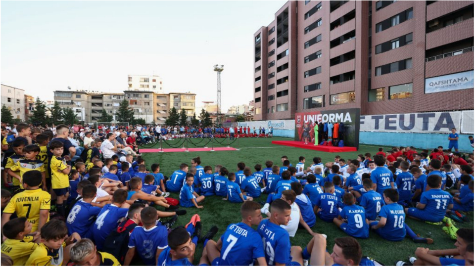 FSHF prezanton projektin “Uniforma Ime”, Duka: Stërvitje falas për çdo fëmijë që luan futboll në Shqipëri