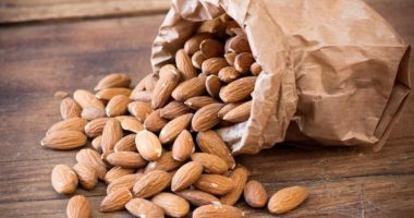 Pse duhet t’i përfshini bajamet në dietën tuaj? Përfitimet e jashtëzakonshme që merrni