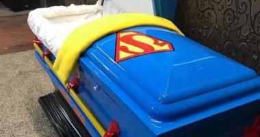 Masakra në Teksas, 50-vjeçari bën arkivole me porosi për 19 fëmijët e vrarë