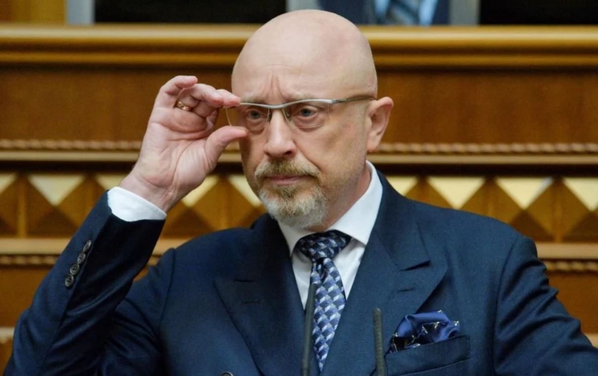 Ministri ukrainas, thirrje NATO-s: Na pranoni në aleancë “de facto”