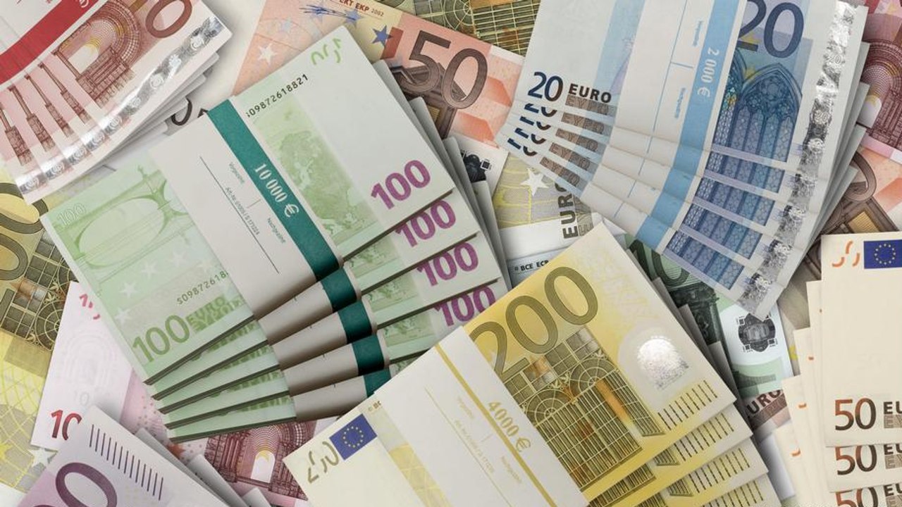 Gushti nis mbarë për euron, me sa u këmbye sot? Ndryshime të rendësishme edhe për dollarin dhe paundin