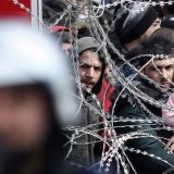BE-ja i kërkon Greqisë të ndalojë deportimet e dhunshme të emigrantëve
