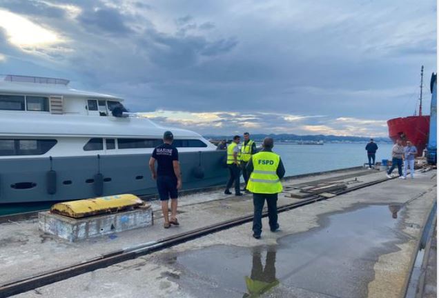 Shmanget tragjedia me jahtin italian në portin e Durrësit