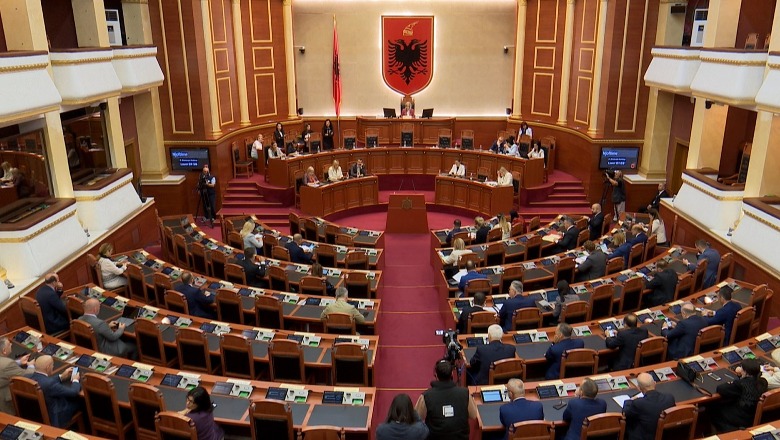 PD kërkesë Nikollës:  Mos zvarrit shqyrtimin e mandatit të Olta Xhaçkës, të mblidhet Këshilli