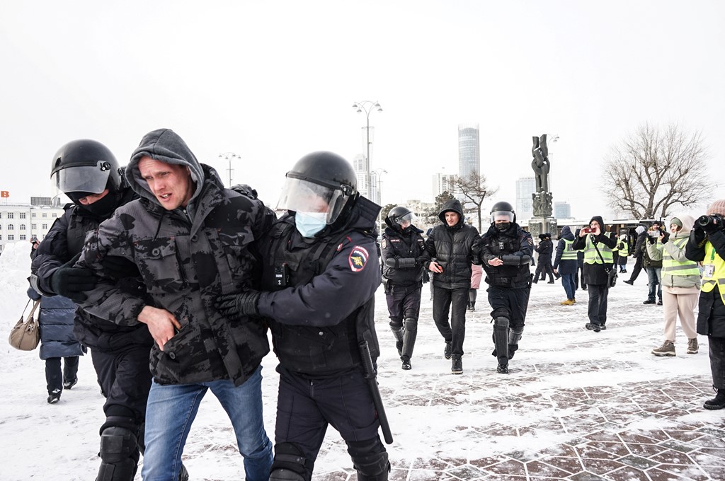 Ukraina ngre alarmin: Forcat ruse hyjnë në qendër të Sievierodonetskut, bombardojnë një fabrikë kimike