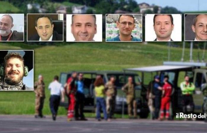 U përplas qëllimisht? Hetimet për rrëzimin e helikopterit në Itali, piloti nuk dha alarm, pa dëshmitarë dhe pa kuti të zeza