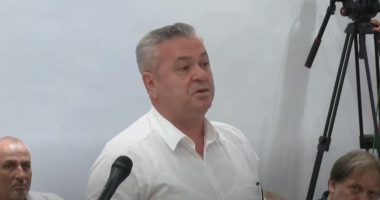 Murrizi me kritika ndaj Berishës: E gjithë kryesia e Lulit është aty, ç’është kjo grykësi? Hap partinë