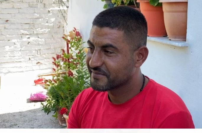 “Na erdhën si terroristë në shtëpi”, i riu rrëfen dramën: Policë pa uniformë na dhunuan, por u dënuam ne si familje