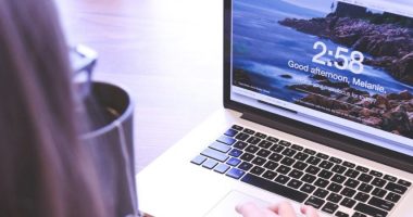 Personat që punojnë në kompjuter kanë nevojë për këtë vitaminë