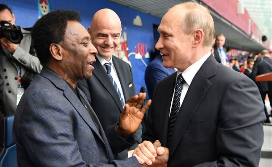 “Nuk ka ideologji që justifikon raketat”, Pele për Putin: Ndalojë luftën në Ukrainë