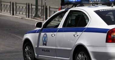 Drogë mes trëndafilave/ Kapen 100 kg kokainë në aeroportin e Athinës, mes të arrestuarve edhe shqiptarë