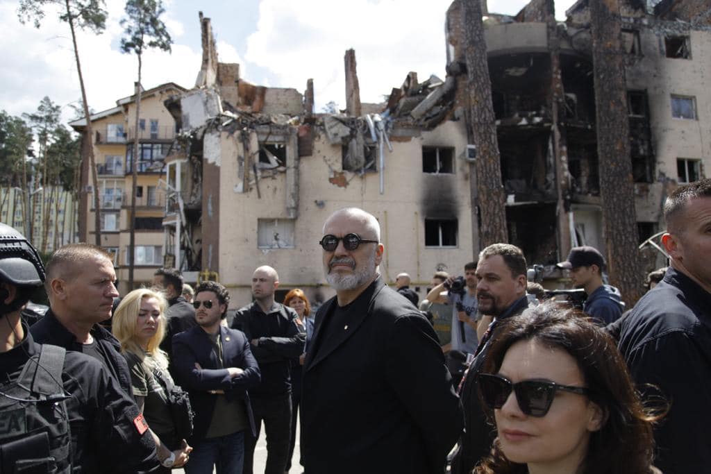 FOTO-LAJM/ Vizita në Kiev, Rama “zemërthyer” nga ato që sheh në Ukrainë