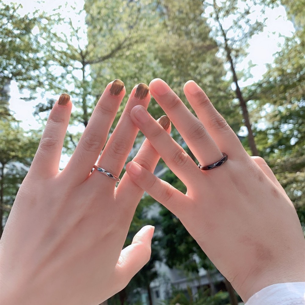 Pas 3 vitesh lidhje, ndahet çifti i njohur