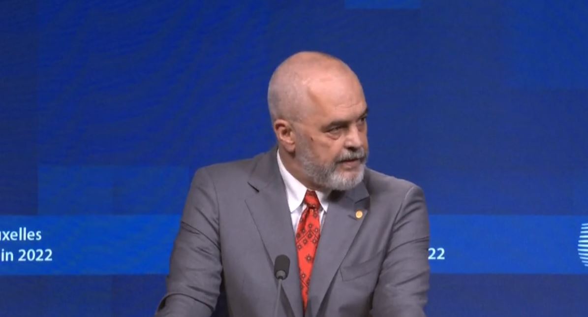 “Sot, ditë historike negative”, Rama ngacmon Vuçiçin në Bruksel: Lexoni Twitter-in tim, jo propagandën serbe