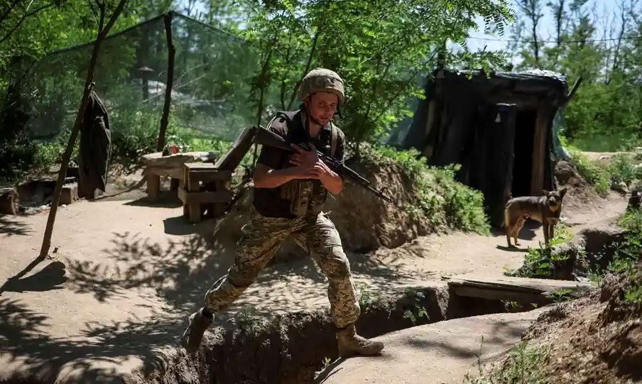 Zyrtari: Ukraina humb çdo ditë deri në 200 ushtarë