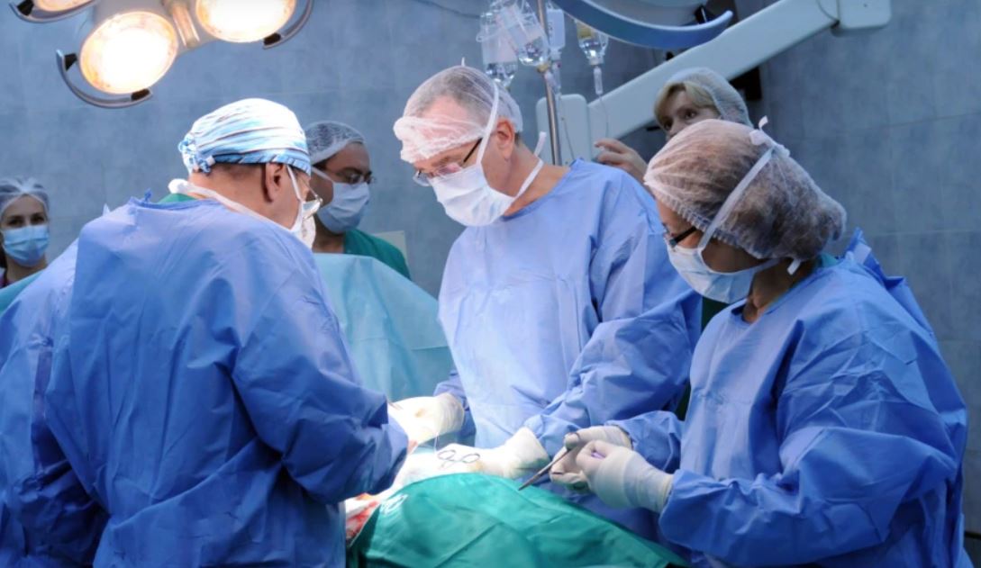 Hetime për transplantim të dyshimtë veshkash në Kroaci – i përfshirë një donator kosovar