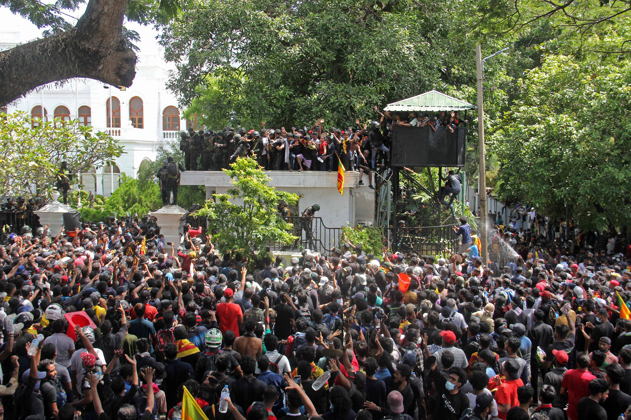 Protestat në Sri Lanka, dhjetëra të lënduar