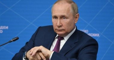 Drejtori i CIA-s: Nuk ka informacione që Putin është sëmurë