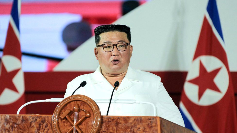 Kim Jong Un: Koreja e Veriut është gati të mobilizojë forcat bërthamore