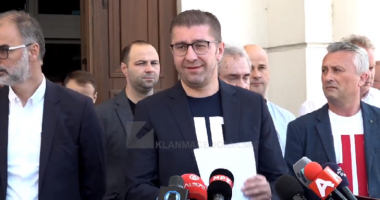 Votimi i propozimit francez, Mickoski-deputetëve: Do të humbisni imunitetin, do largohet policia do mbeteni ju dhe populli