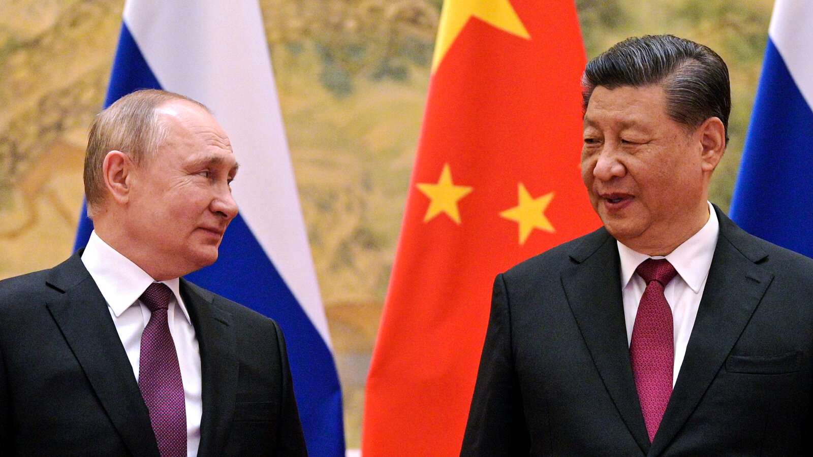 Kina shprehet e gatshme të forcojë bashkëpunimin me Rusinë