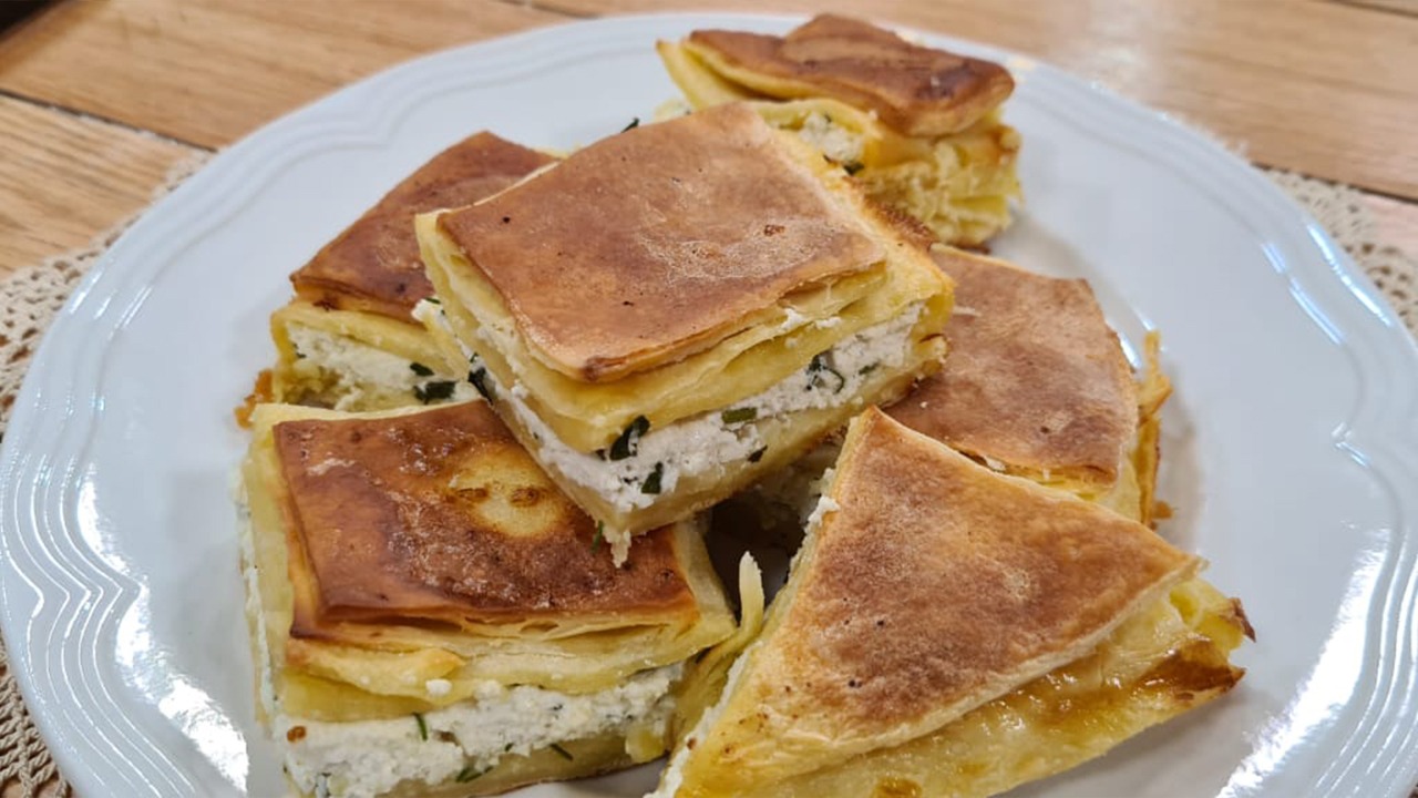 “Byrek me gjizë dhe qumësht”, receta më e mirë e gjysheve tona