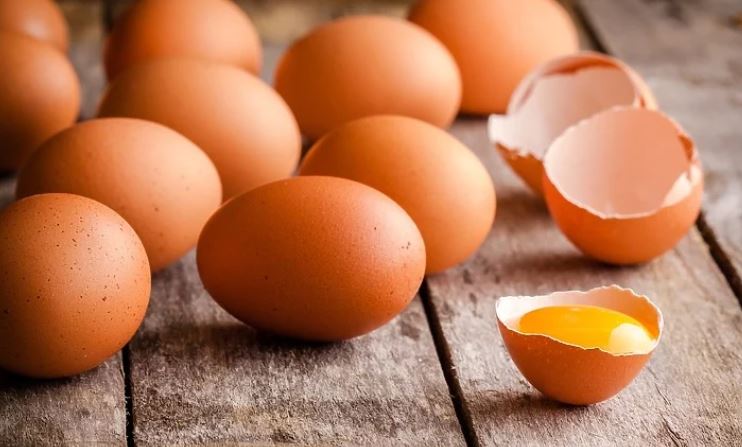Mësoni se cilat janë efektet në shëndet nëse konsumoni të verdhën e vezës