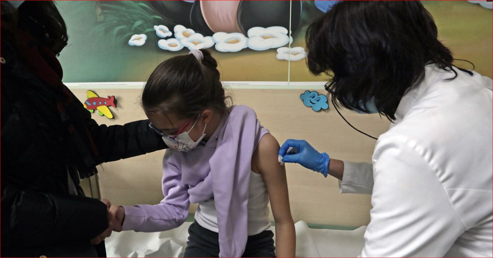 Miratohet vaksinimi kundër Covid-19 për fëmijët mbi 5 vjeç