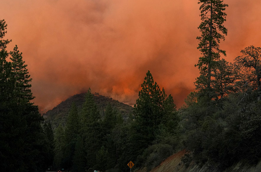 Parku Kombërtar Yosemite kërcënohet nga zjarret, Kalifornia shpall gjendjen e jashtëzakonshme