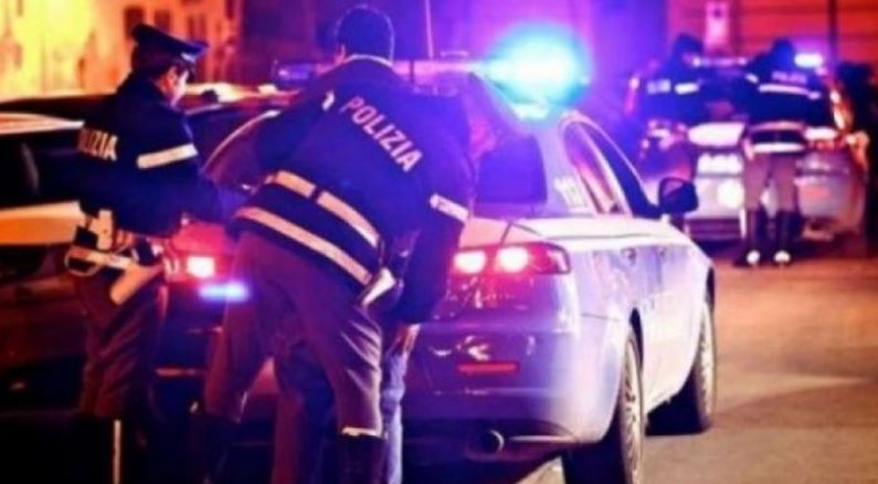 Vendosnin gjoba dhe plagosën rëndë një 45-vjeçar, arrestohen nga policia një shqiptar dhe ish-futbollisti italian