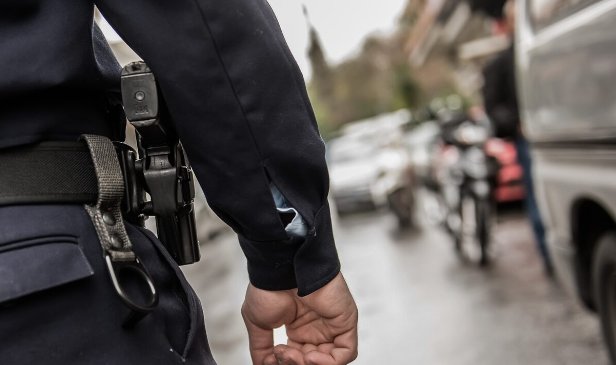 Abuzonte me të mitur që prej janarit, arrestohet polici: I dërgonte edhe materiale pornografike