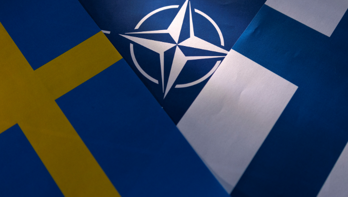 Aleatët e NATO-s nënshkruajnë protokollin e anëtarësimit për Finlandën dhe Suedinë