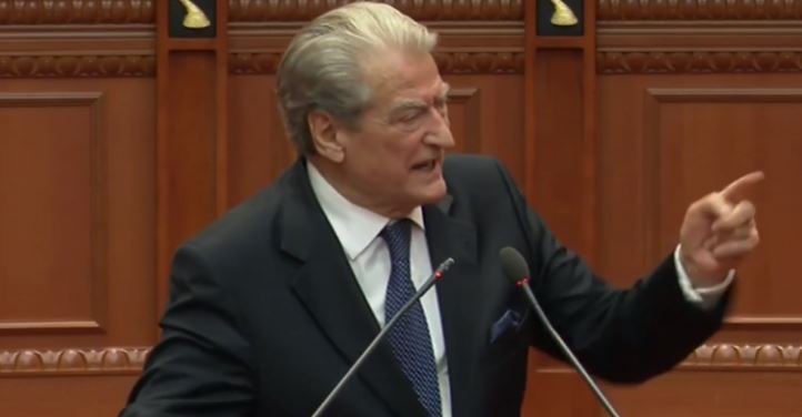 Berisha thirrje qytetarëve: Në 7 korrik në protestë kundër hajdutëve të pronave