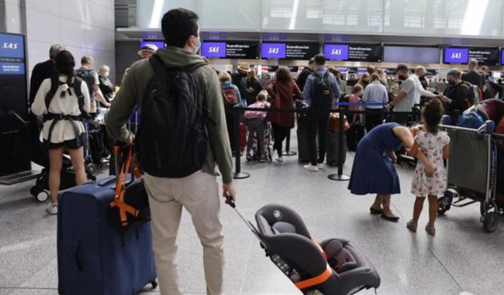 Çfarë po ndodh? Mbi 114 mijë fluturime pritet të anulohen në të gjithë Europën, kaos në aeroporte