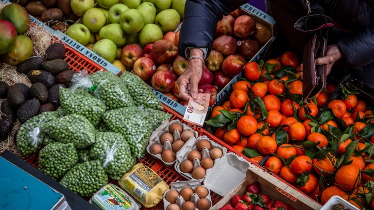 Shqiptarët më të shqetësuarit në Rajon për çmimet, 92% i konsiderojnë të larta