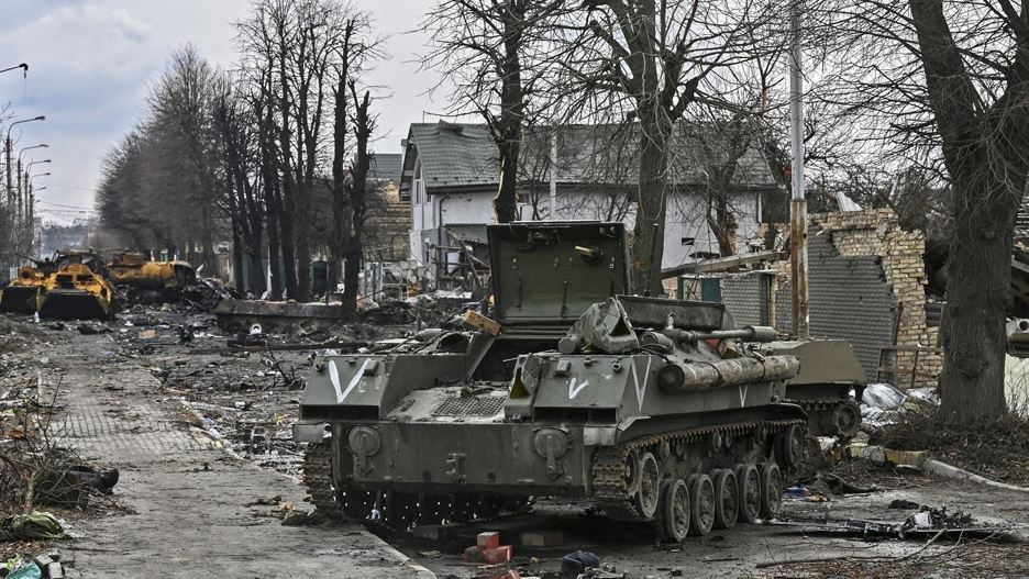 Ukrainë, pushtuesi vijon bombardimin e lindjes, Moska përgatitet për sulme të reja