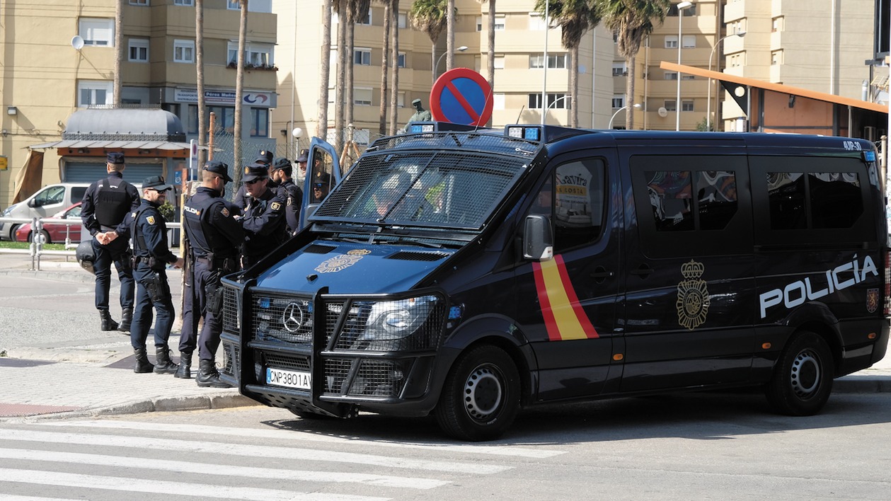 Çmontohet banda e drogës në Spanjë, arrestohen 2 shqiptarë dhe shoku i tyre maroken. Zbulohet skema që kishin ngritur për t’ia mbathur