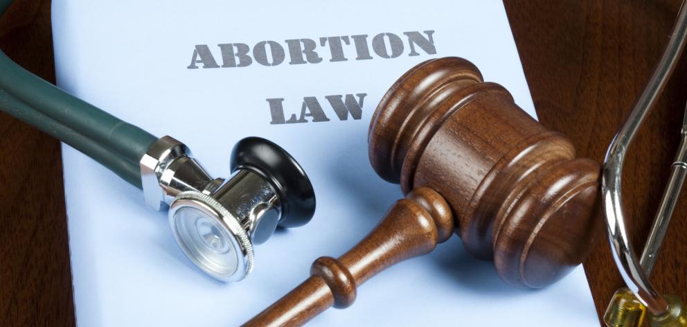 Hyn në fuqi ndalimi i abortit në Florida dhe Misisipi