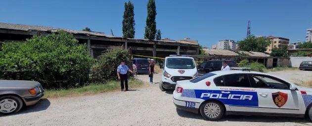 VIDEO/ Detaje nga arrestimi i të “fortëve” të Vlorës, si tentuan t’i shpëtonin prangave te policisë