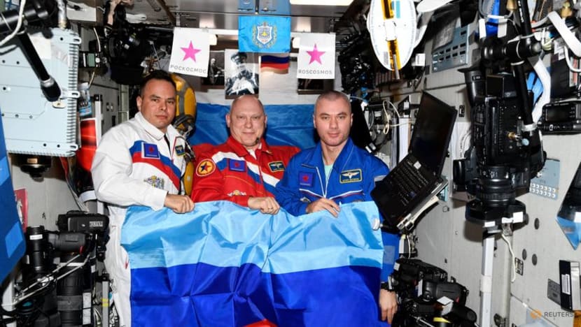 Moska mori kontrollin e plotë në Luhansk, astronautët rusë festojnë në hapësirë